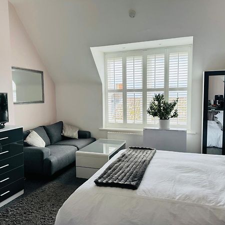 Penthouse Suite, Sea View, Close To Shops, Beach And Train St Leonards-on-Sea Екстер'єр фото