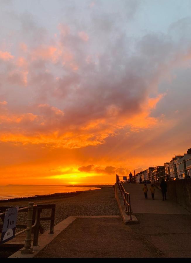 Penthouse Suite, Sea View, Close To Shops, Beach And Train St Leonards-on-Sea Екстер'єр фото
